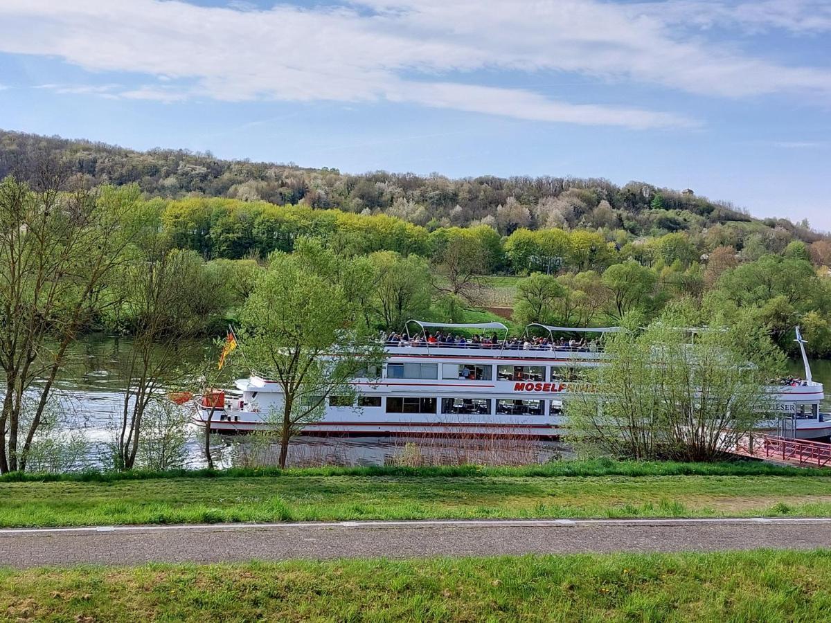 Ferienwohnungen "Moselblick" Lieser Bagian luar foto